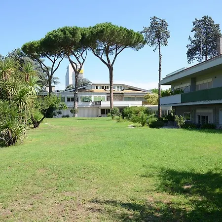 Casa Per Ferie Cardinal G. Guarino روما