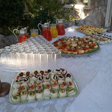 فندق مبيت وإفطار Casa Per Ferie Cardinal G. Guarino