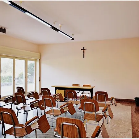 فندق مبيت وإفطار Casa Per Ferie Cardinal G. Guarino *