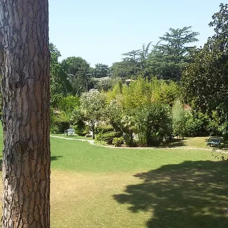 Casa Per Ferie Cardinal G. Guarino روما