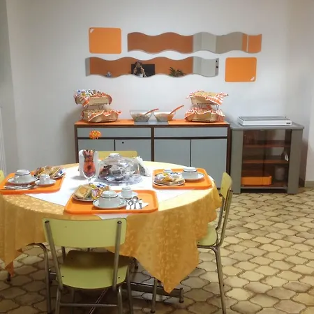 فندق مبيت وإفطار Casa Per Ferie Cardinal G. Guarino *