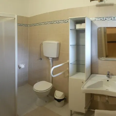 Casa Per Ferie Cardinal G. Guarino فندق مبيت وإفطار *