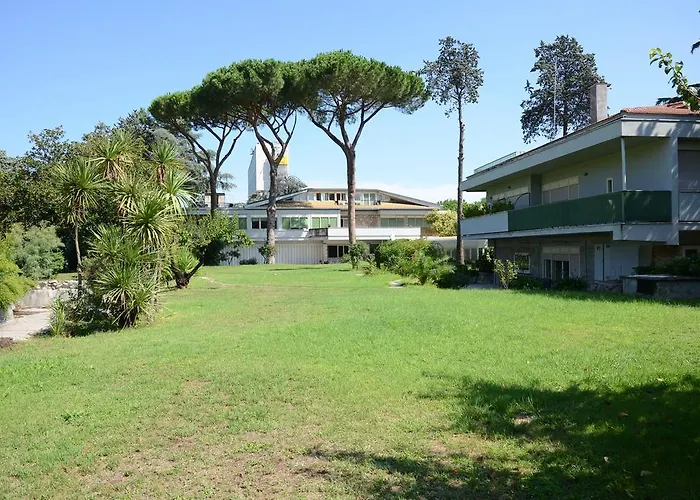 Casa Per Ferie Cardinal G. Guarino Ρώμη