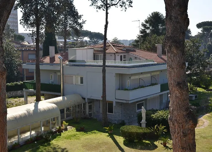 Casa Per Ferie Cardinal G. Guarino Bed and Breakfast *