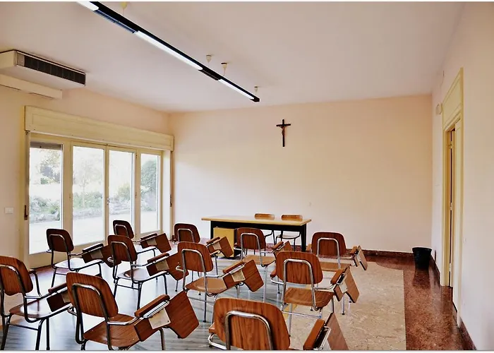 Bed and Breakfast Casa Per Ferie Cardinal G. Guarino *